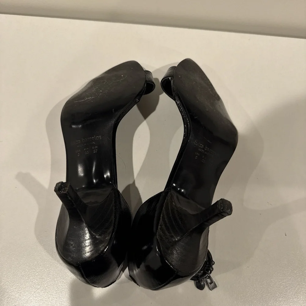 Luiza Barcelos Black Patent Kitten Heels w/ Charms Size 6.5 - Picture 6 of 8